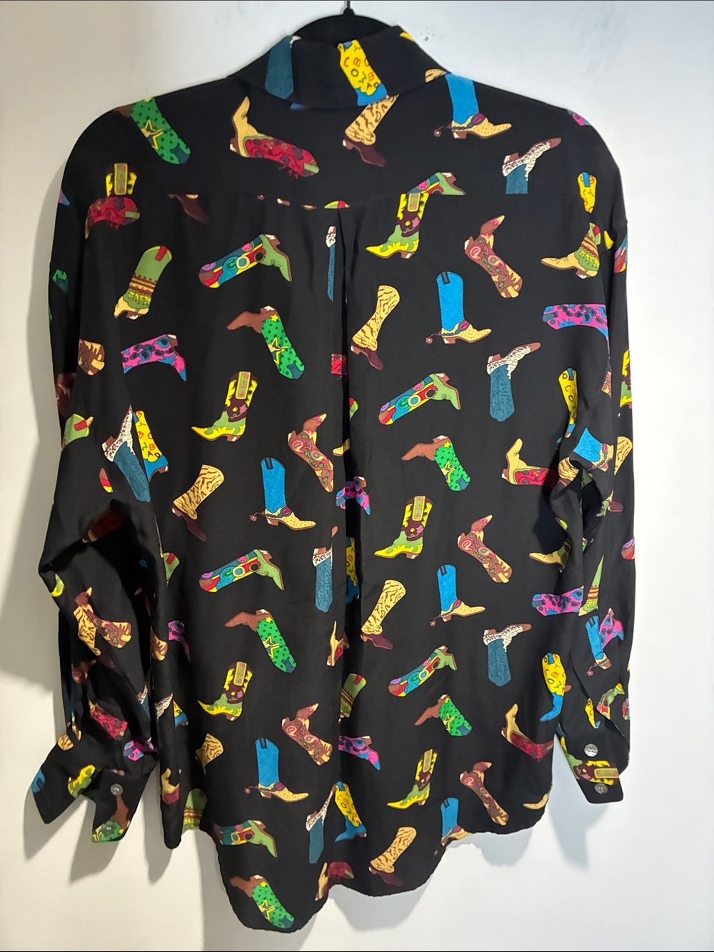 Two Two Silk Cowboy Boot Print Blouse Black Western Novelty Shirt L/XL - Picture 6 of 6